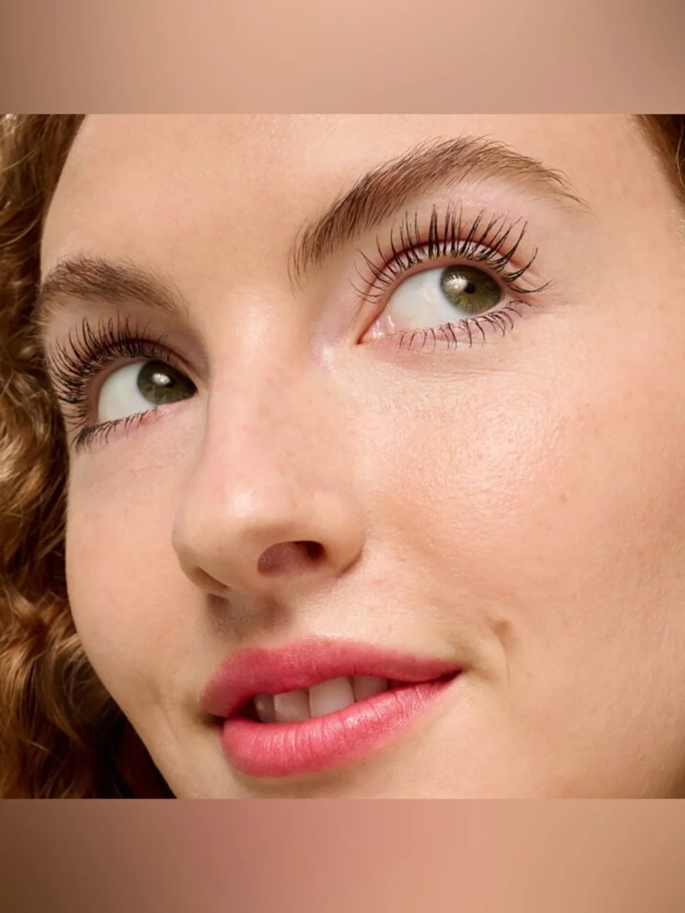 Benefit Roller Lash Mascara in Black - Lash-Lifting Formula